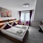 Haus Benico -pension- 3*