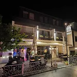 Haus Benico -pension- 招待所 恩斯特