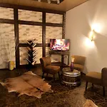 Haus Benico -pension- 招待所 恩斯特
