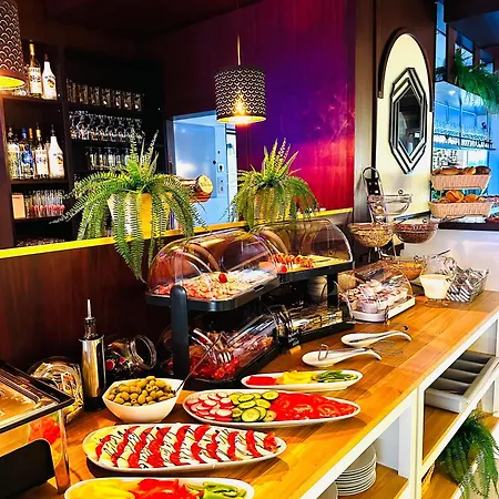 Haus Benico -pension- 게스트하우스 3*